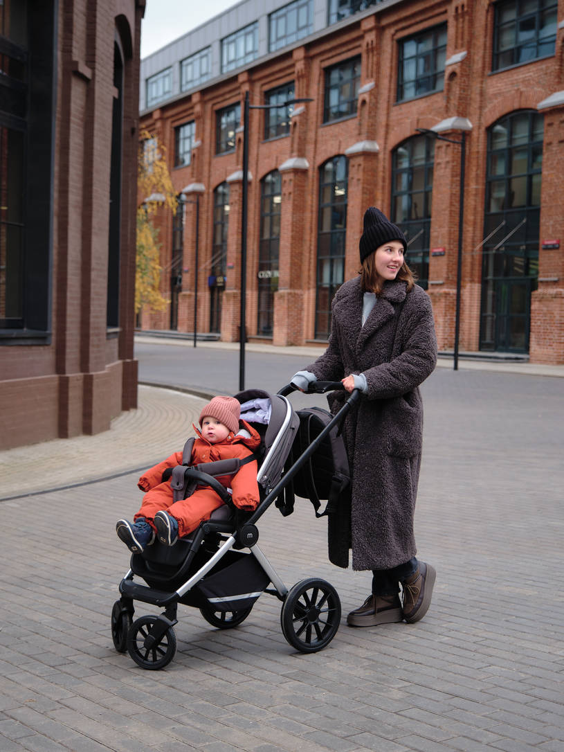 Коляска 3 в 1 Mowbaby Tilda Carbon