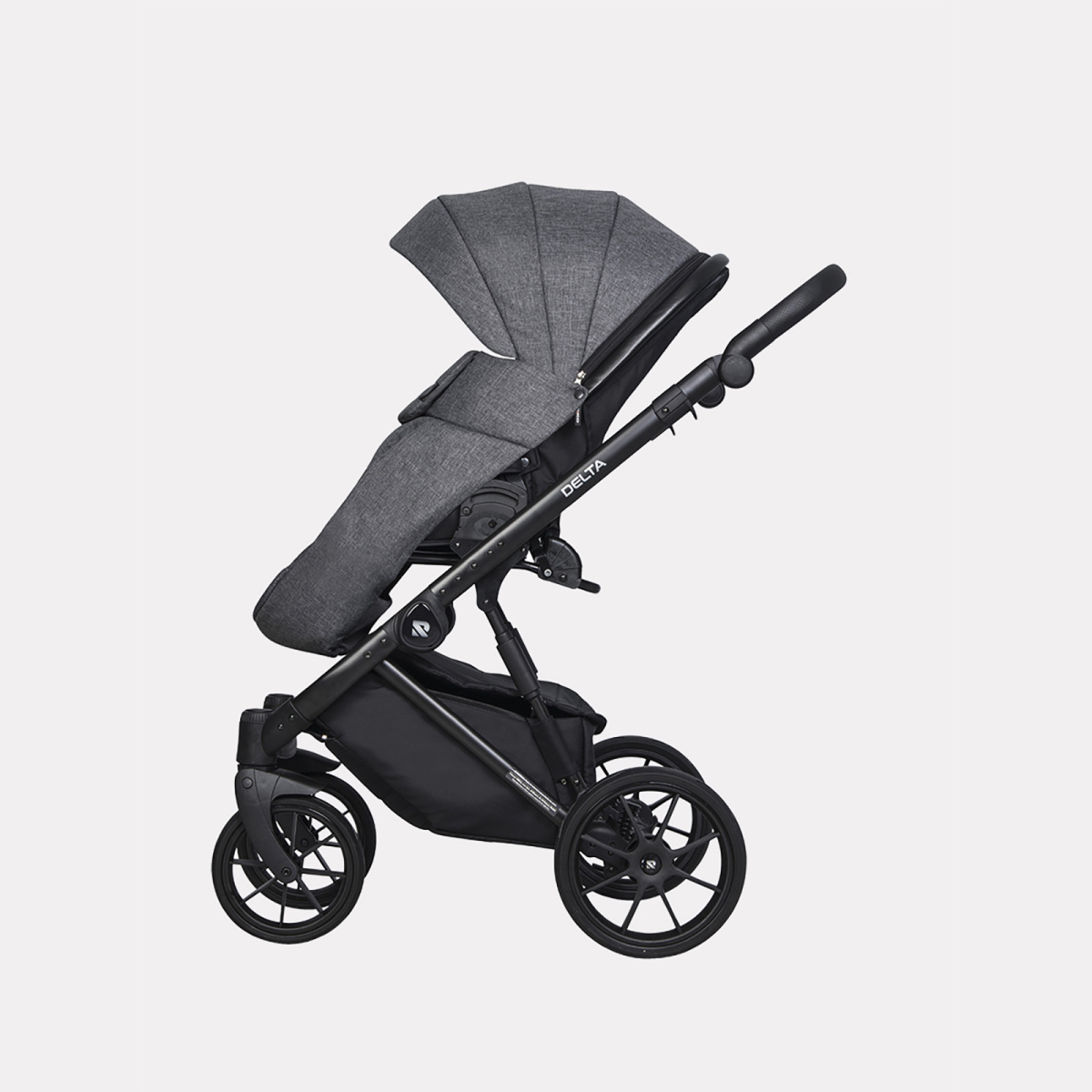 КОЛЯСКА 3 В 1 RIKO BASIC DELTA 05 CARBON